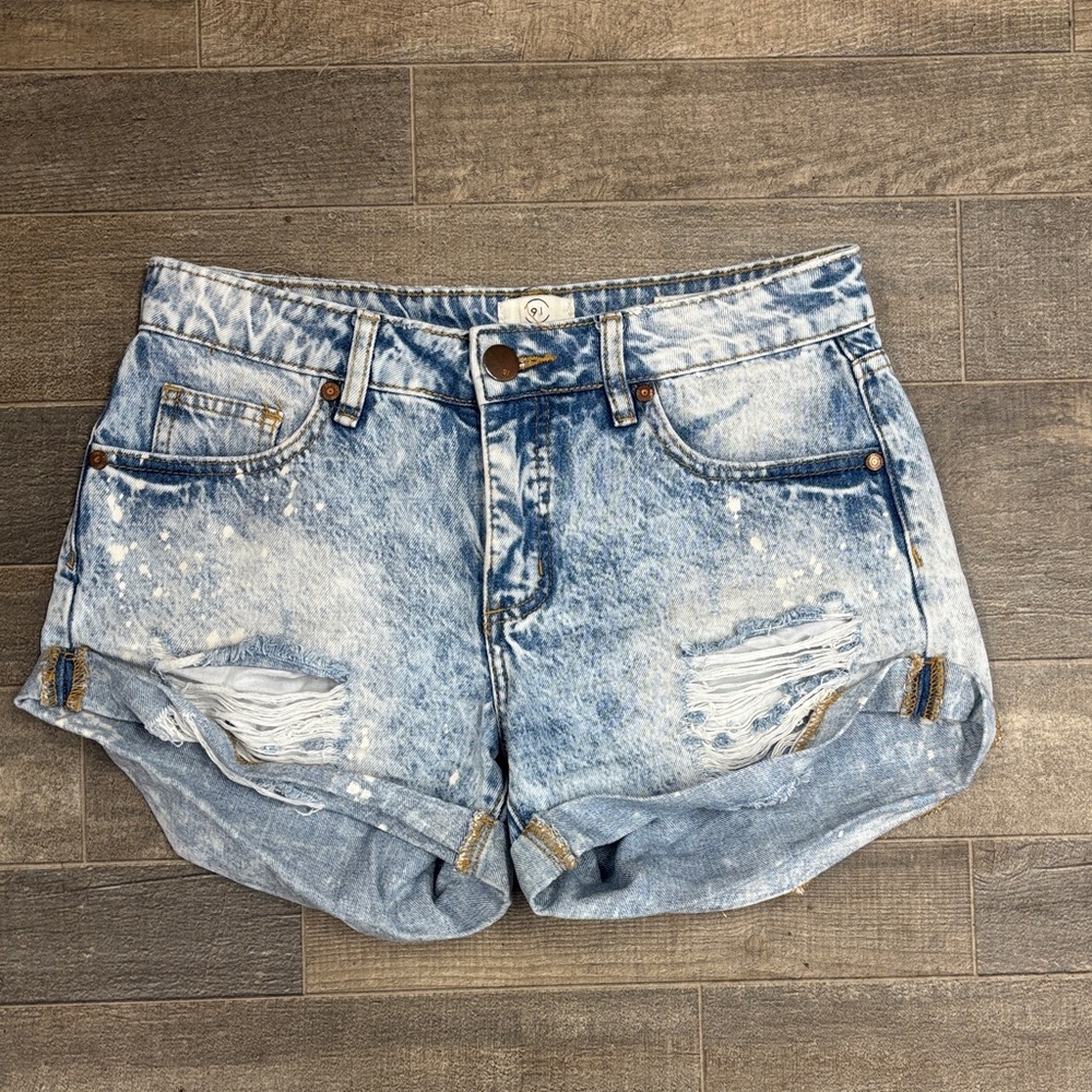 Cotton On Mid Saturday Acid Wash Distressed Denim Shorts Size‎ 4